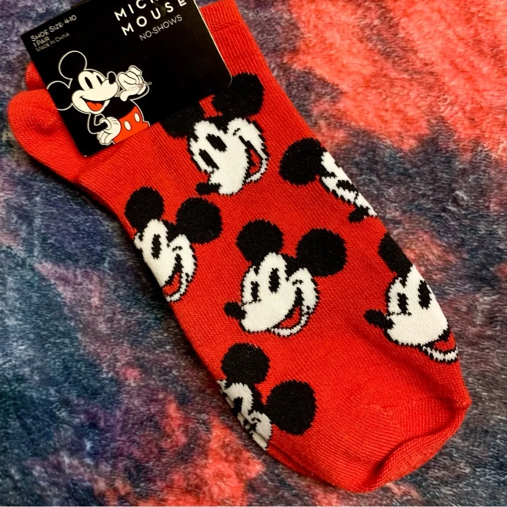 💜 Red Mickey Mouse No Show Socks - NWT - Picture 3 of 8